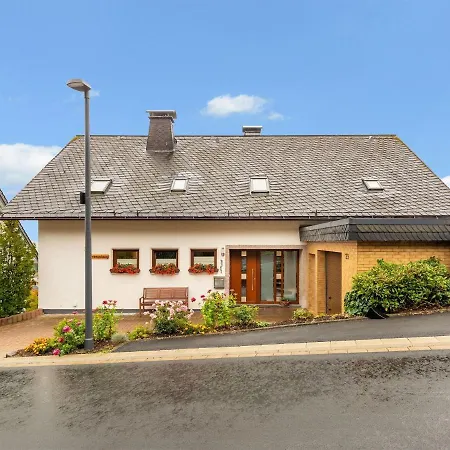 Cozy In Dudinghausen With Large Garden Appartamento Medebach