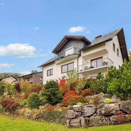Cozy In Dudinghausen With Large Garden *